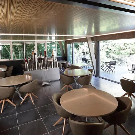 Le Moulin Babet Hotel *